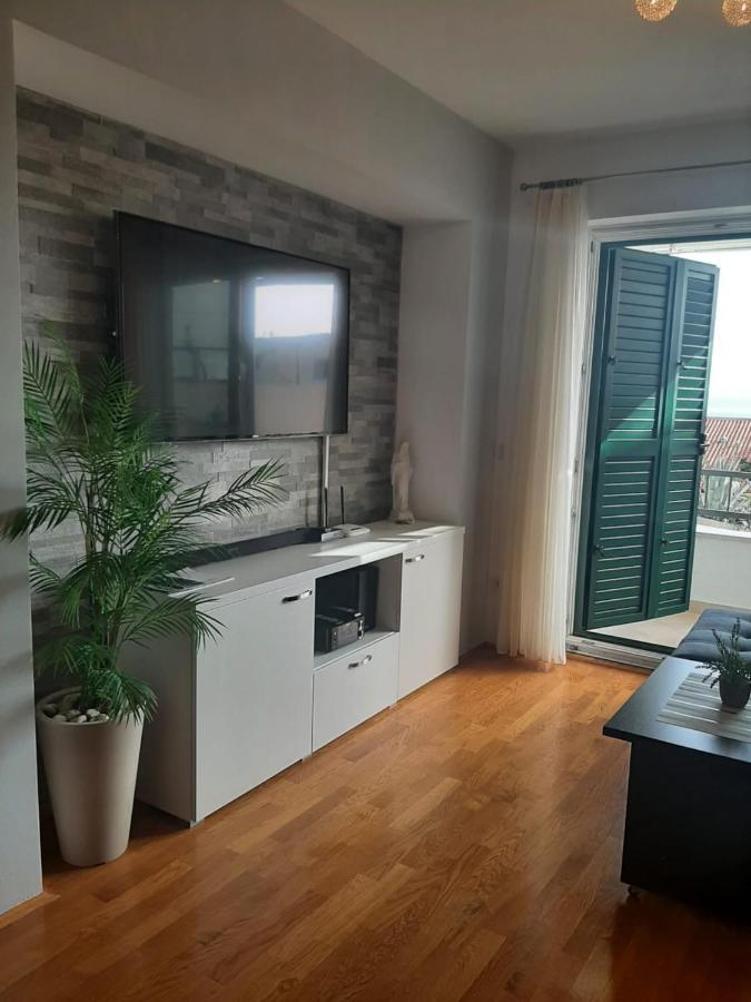 Apartman Gelic Makarska Eksteriør billede