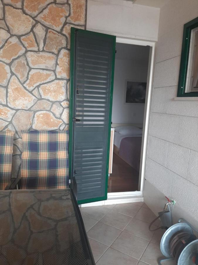Apartman Gelic Makarska Eksteriør billede