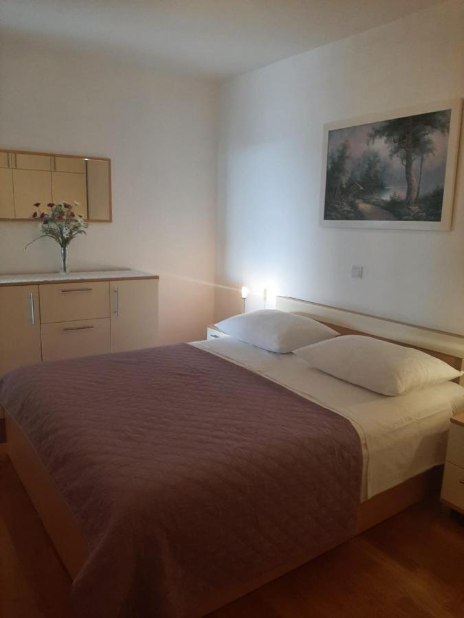 Apartman Gelic Makarska Eksteriør billede
