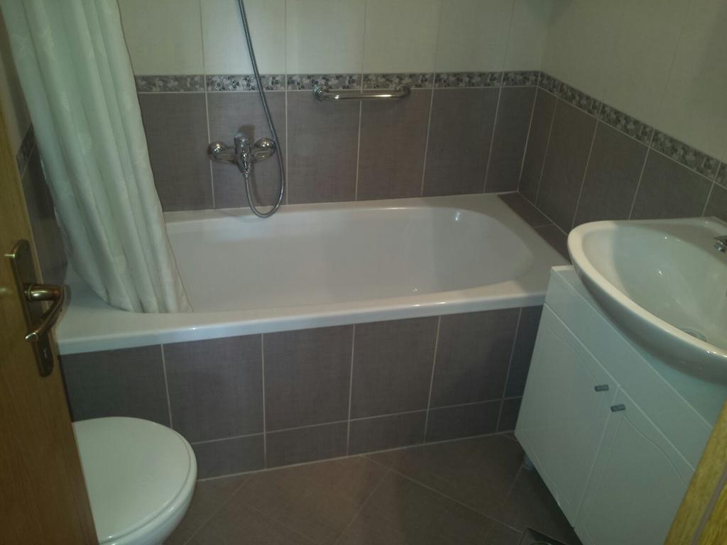 Apartman Gelic Makarska Eksteriør billede