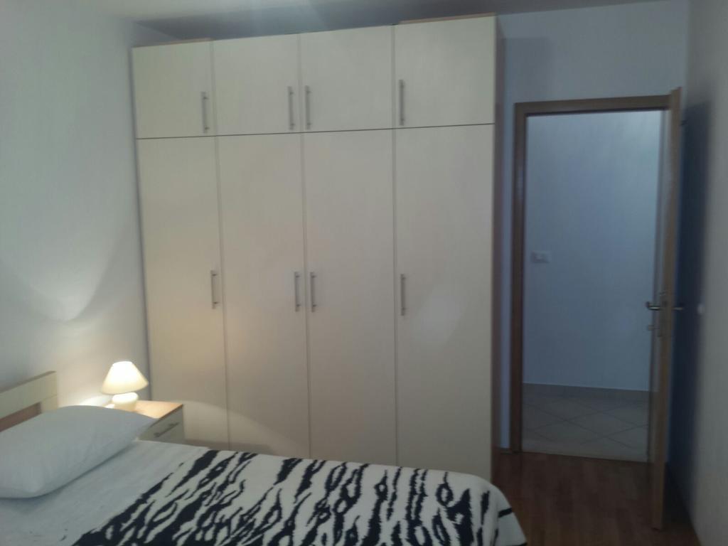 Apartman Gelic Makarska Eksteriør billede