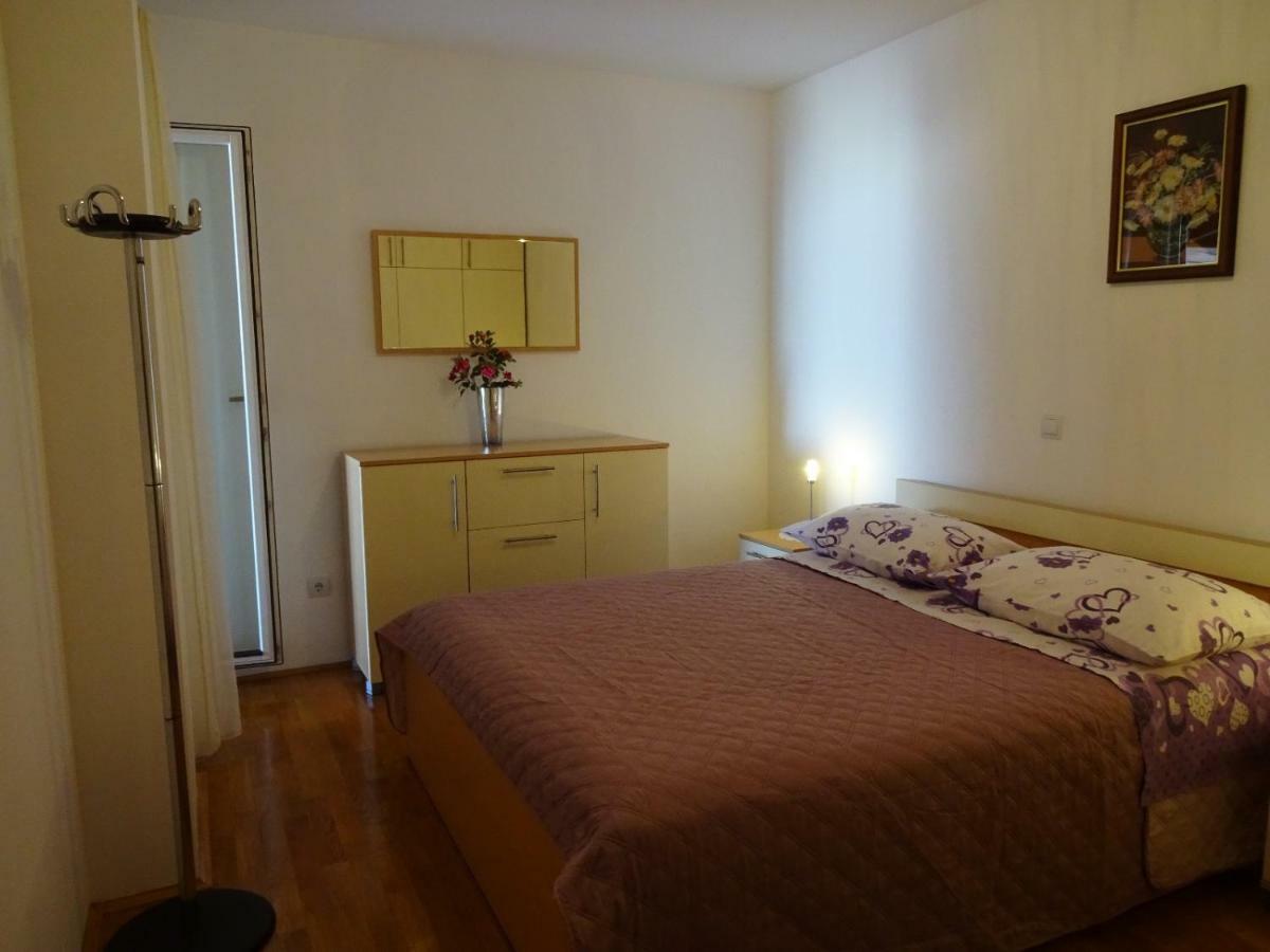 Apartman Gelic Makarska Eksteriør billede