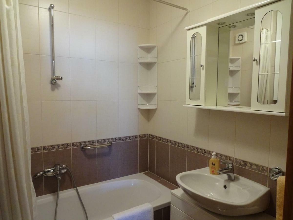 Apartman Gelic Makarska Eksteriør billede