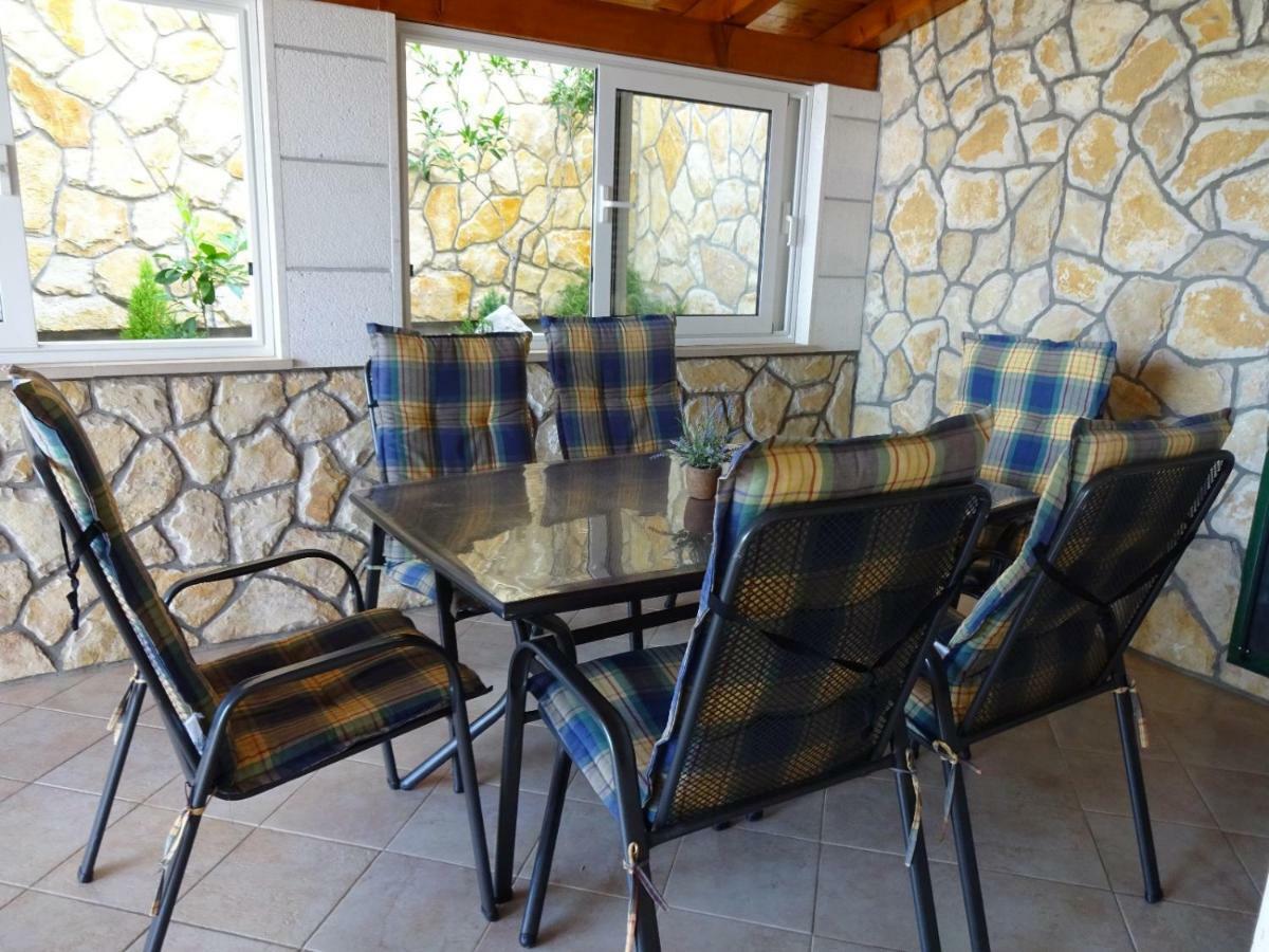 Apartman Gelic Makarska Eksteriør billede